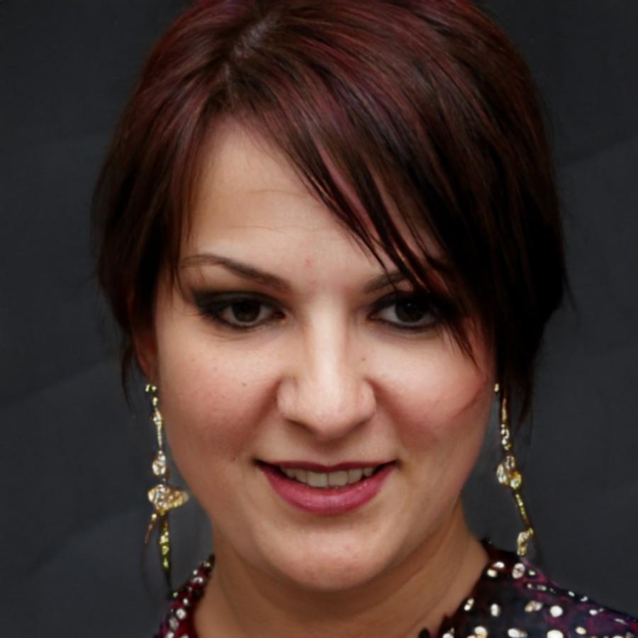 Portrait von Kursleiterin Dr. Anja Weber